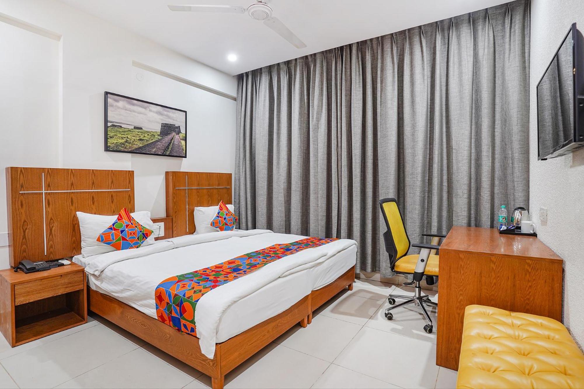 Fabhotel Northern Suites - Kundalahalli Main Road Bangalore Exterior photo