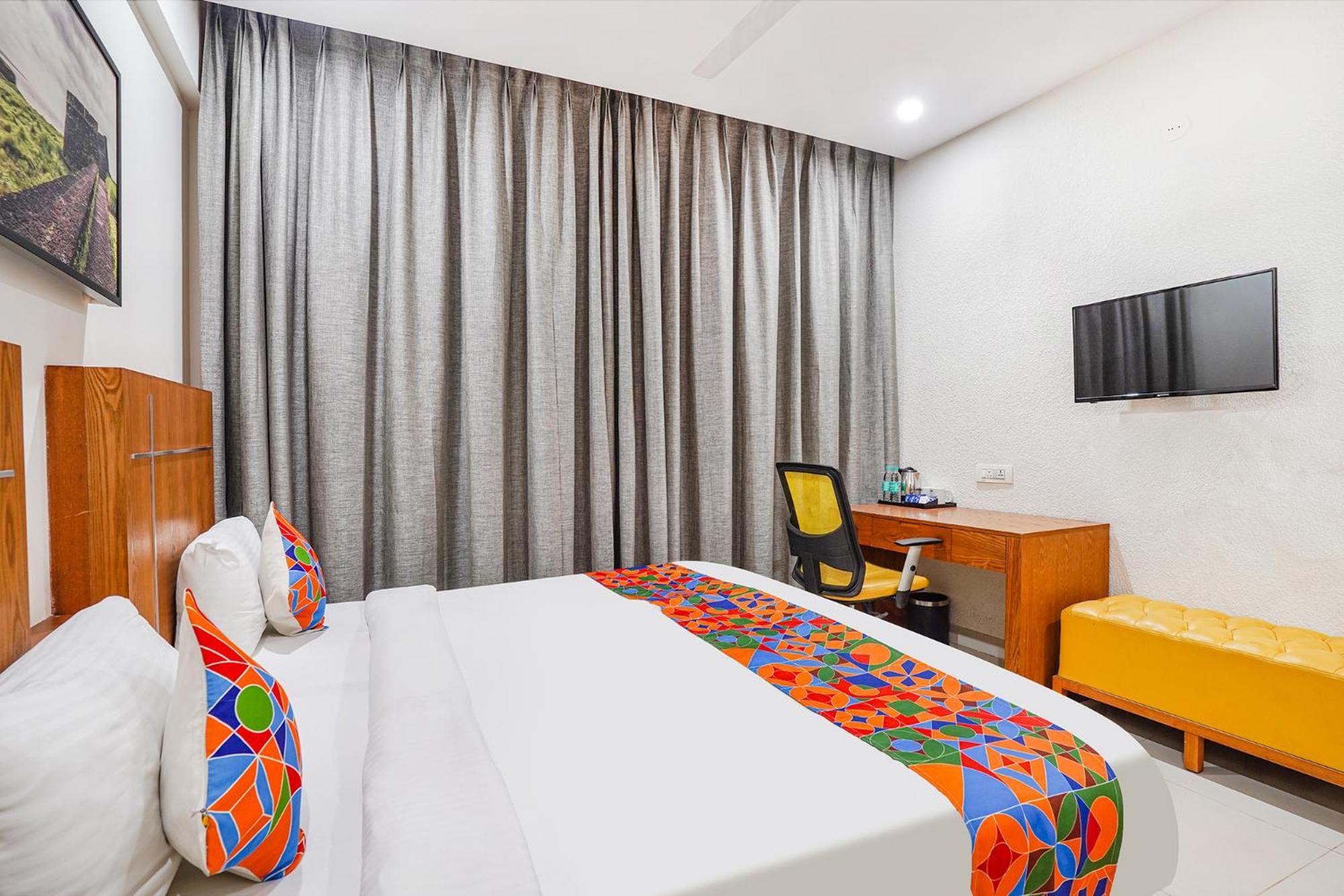 Fabhotel Northern Suites - Kundalahalli Main Road Bangalore Exterior photo